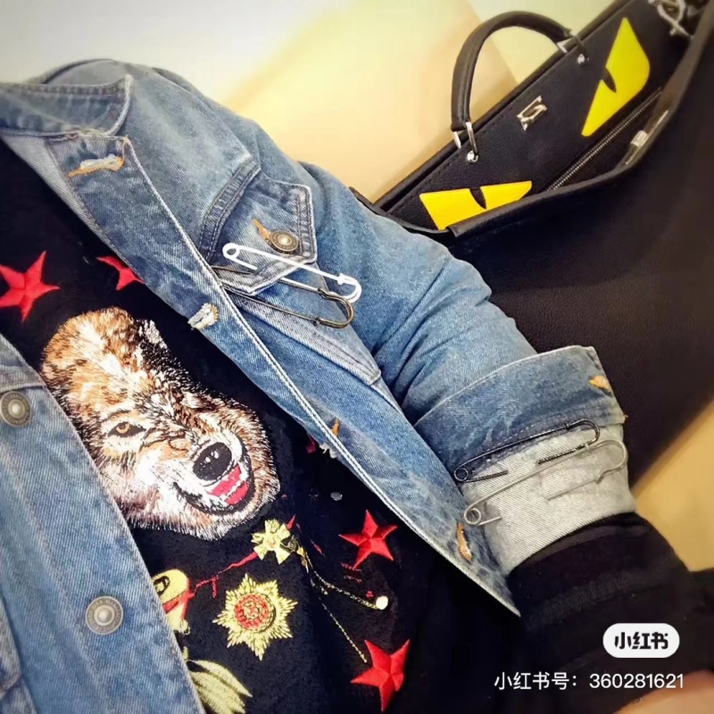 F**di peekaboo bags